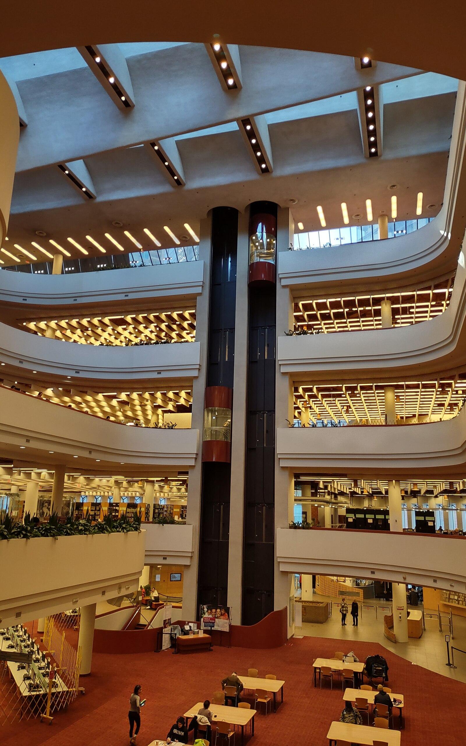 Toronto Ref Lib atrium 2023 jeh