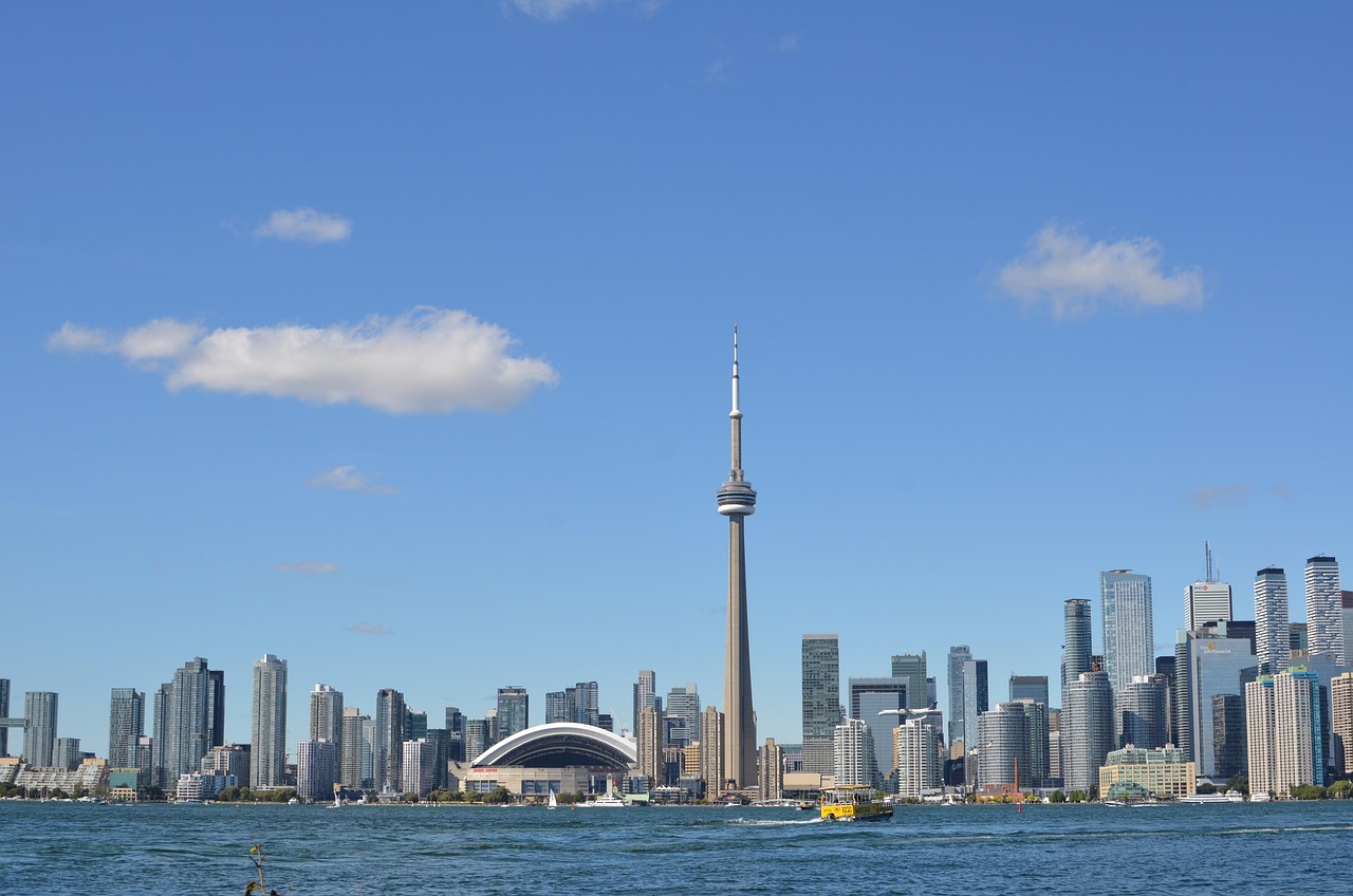 Community Experiences Shape Toronto's Scene Tonight